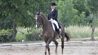 Тумор на мозъка отнесе царицата на конния спорт у нас