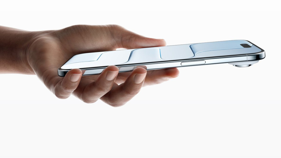 Новият iPhone 17 е тук. Какво друго представи Apple (снимки)