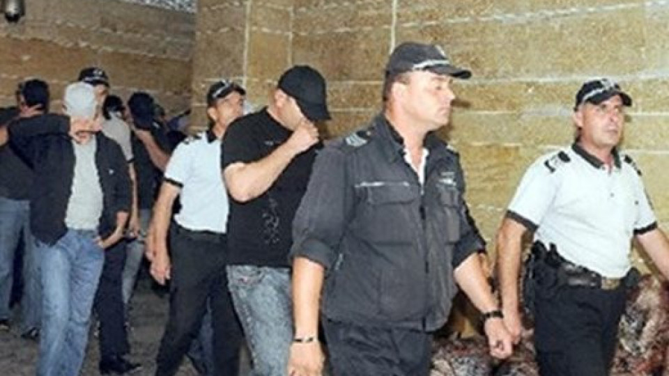 Катаджиите от „палките“ вземат обезщетения за обвиненията в корупция
