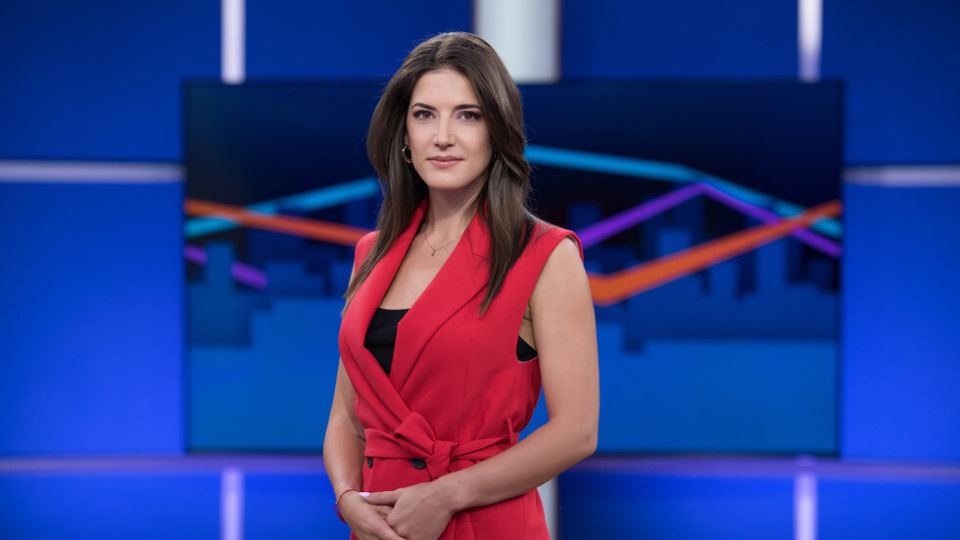 Тв водеща бременна от вицепремиер Тв водеща бременна от вицепремиер