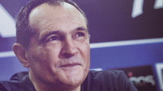 КАКВО СЕ СЛУЧВА?! Васил Божков заприлича на битник: Някогашният тузар изплаши минувачите! (СНИМКИ)