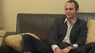 Хакерът „Кюлев“ жестоко пребит в ресторант от „УБИЕЦА НА ТРАКТОРА“ Хакерът „Кюлев“ жестоко пребит в ресторант от „УБИЕЦА НА ТРАКТОРА“