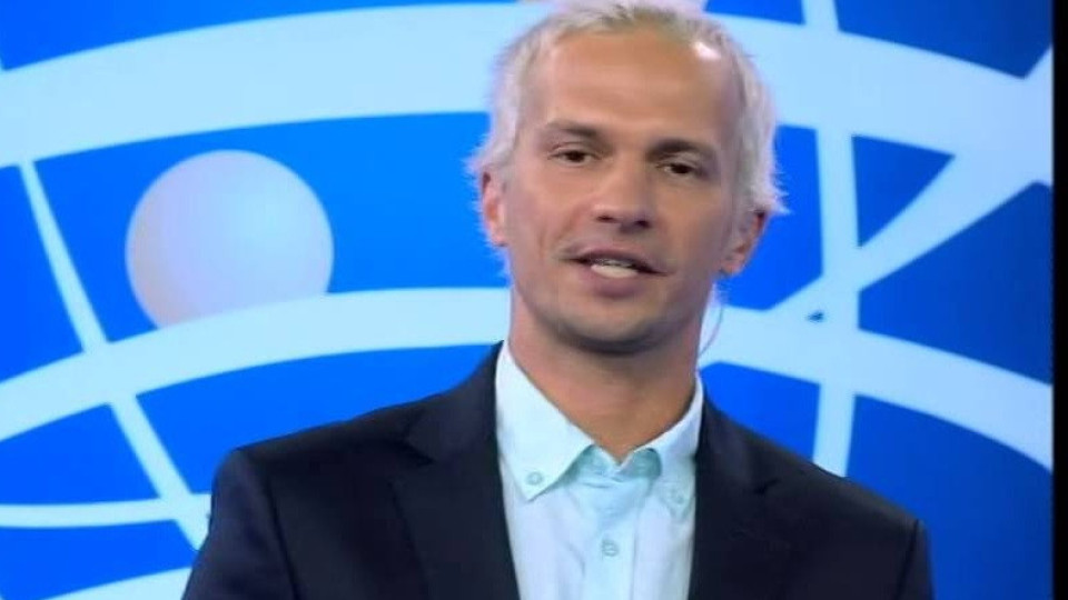 Водещият на „Спорт Тото“ Деян Славчев – Део: Почти сме готови с момчетата от Д2 с новата песен Водещият на „Спорт Тото“ Деян Славчев – Део: Почти сме готови с момчетата от Д2 с новата песен