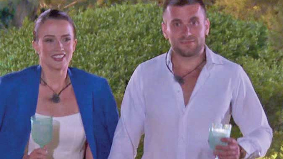 Дениз Хайрула в шок: „Влюбеният“ в нея милионер Виктор отказва да й говори Дениз Хайрула в шок: „Влюбеният“ в нея милионер Виктор отказва да й говори