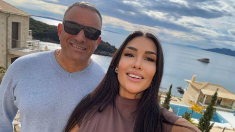 Ако не се гледате така, както Юксел и Венцислава, зарежете се! Новинарят и младото му гадже се женят! (СНИМКИ)