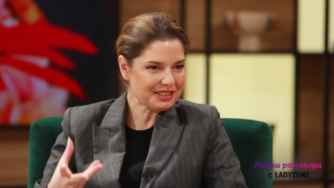 ШОК!! Не е за вярване кой мъж СЕ НАТИСКА на Алекс Сърчаджиева: Тя пропищя! (ВИЖ ТУК)