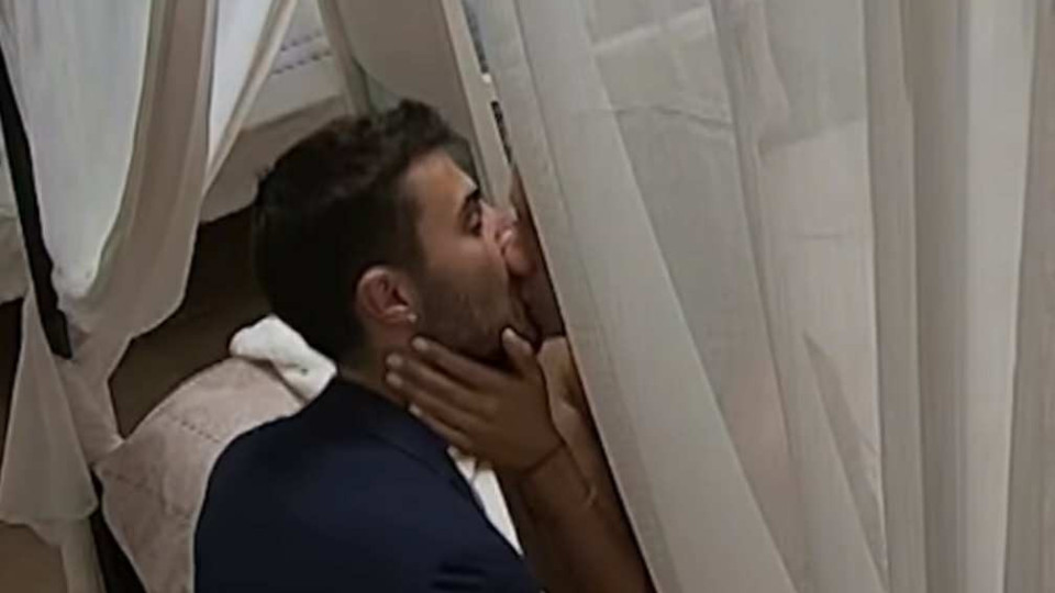 ТУШЕ!! Натали към Орлин: Влюбена съм в теб! (Той: Е, страшно ли беше? Умря ли?! - ВИЖ ТУК)