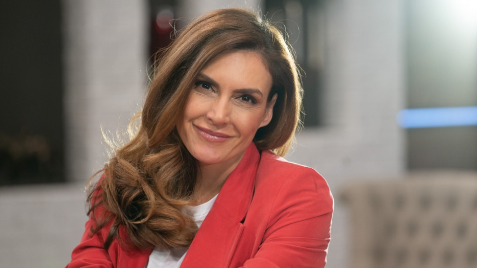 53-годишната Диана Любенова: Пробвах тройка с двама мъже, не ми хареса! (пада си по френската любов и мисионерската – ВИЖ ОЩЕ)