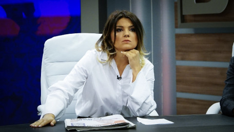 Мрежата ПОПИЛЯ Петя Дикова: Пипи в шок, че я наричат „лелка“ и „бабичка“! (ето защо - СНИМКИ)