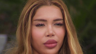 Анна-Шермин се похвали със скъпарски хотел и шампанско в Лондон