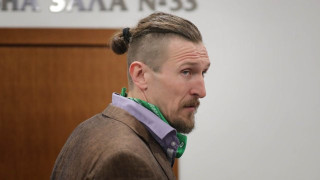 Пиянката Димо Алексиев си го „мести“ от крачол в крачол: Муцка съм, затрупват ме с роли! (още от наглостта – ВИЖ ТУК)