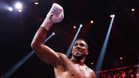 Антъни Джошуа пострада в катастрофа с две жертви