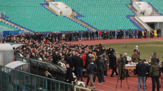 Хиляди се преклониха пред легендата Димитър Пенев (галерия)