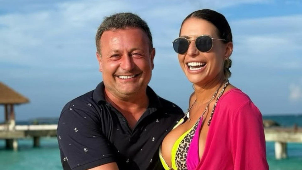 Димитър Рачков се сгоди за любимата си Виктория (снимка/видео)