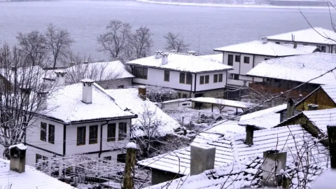 Невиждано! Тутракан счупи всички ледени рекорди с -89 градуса Снимки