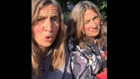 Не се спряха! Тризначките с тежки обвинения към сестра си (Фото)