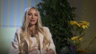 ТРУС!! Устатата ергенка Венета Костова: „Инфлуенсърките“ са проститутки, плащат им не с пари, а с чанти! (ВИЖ ТУК)