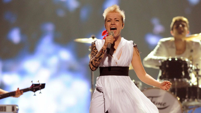 Фиаското на Поли Генова: Вечната кандидат-кръчмарка за Евровизия остана на сухо
