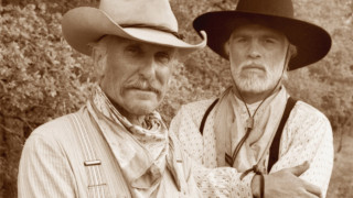 Груб като кален ботуш и естествен като дишането: Дювал създаде своя митология