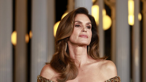 Синди Крауфорд на 60: От скептицизма на баща й за проституцията до кориците на Vogue