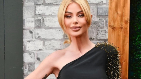 Ботокс в челото, но нищо в главата: Поредният резил на плеймейтката