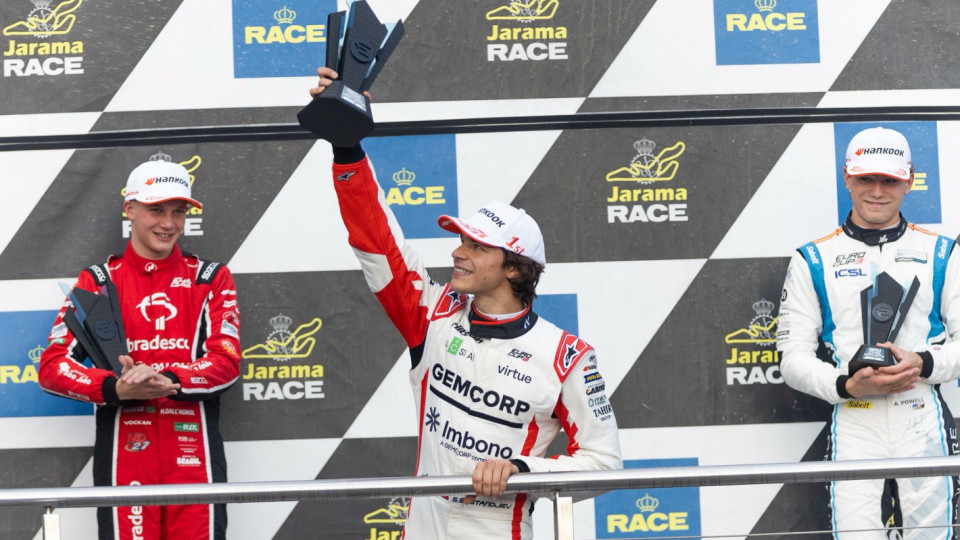 Истинска звезда! Младият български състезател Стефан Бостанджиев триумфира в Sprint Race на Eurocup-3 Winter Championship в Jarama, Испания