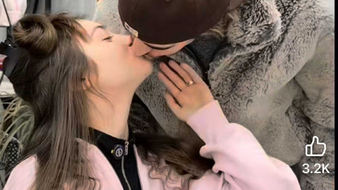 ГОРЕЩО!! Вижте я, бе - това невинната Крисия ли е, или егати фаталната мадама?! (СНИМКИ)