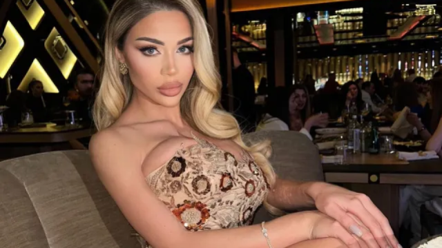 ШОК!! Шермин показа криви ц*ци в мрежата: Стоят й като чуждо тяло! (СНИМКИ)