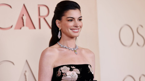 Феновете на Ан Хатауей останаха впечатлени от визията й на наградите "Оскар"