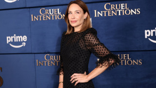 Клеър Форлани: Спомените, ролята и любовната сцена с Брад Пит, която всички помним