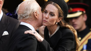 Кейт Мидълтън се е превърнала в "гръбнака" на британската монархия