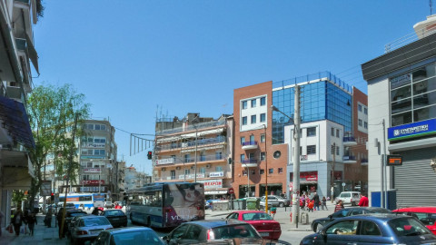 Хиляди българи щурмуват Серес, пазарът излиза с 30% по-евтин