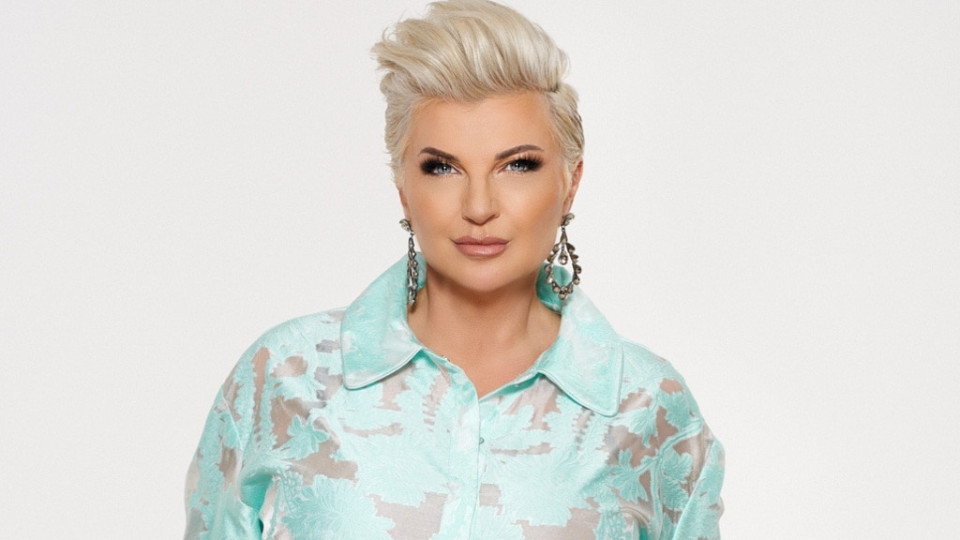 Трагедия в рода на Силвена Роу: Майка ѝ Кунка плаче пред руините на семейния дом!