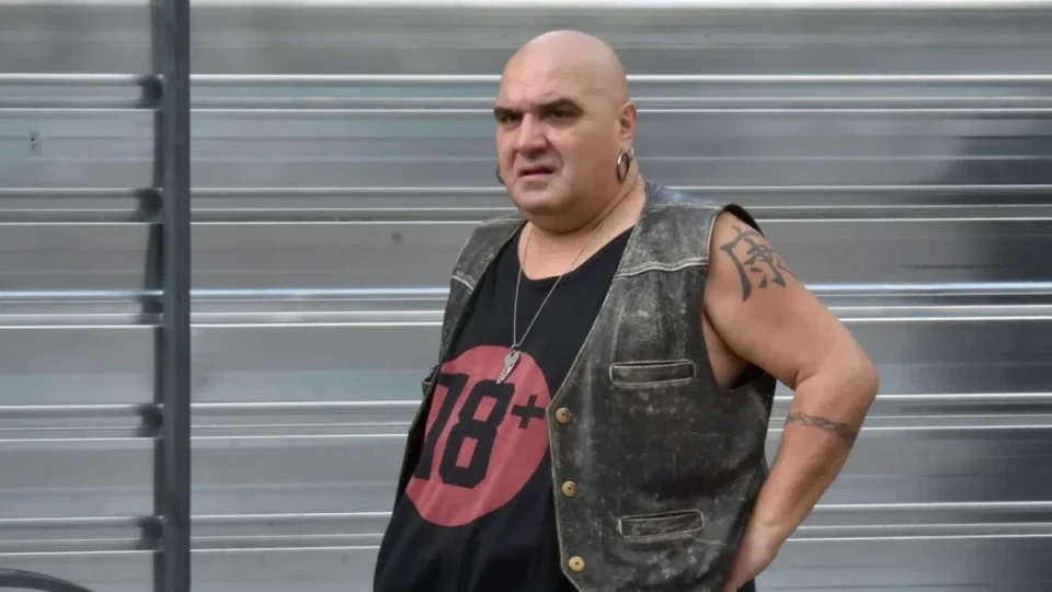 Спомени от детството: Фънки делял стая с баба си и плакати на Алис Купър!