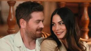 Нова роля или бебе на хоризонта? Истината за Демет Йоздемир