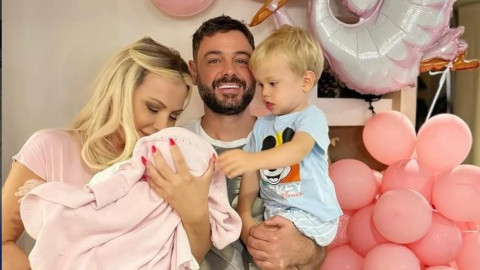 Камелия на първия рожден ден на дъщеря си: Благодарим на живота, че ни срещна (видео)