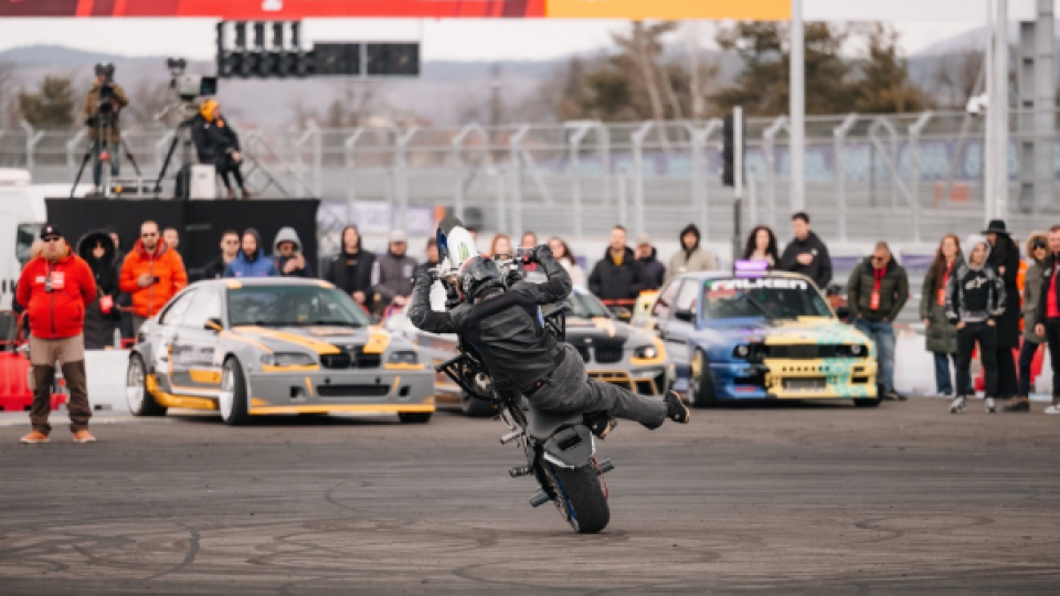 Газ до дупка: Мотористи на различни нива ще могат да покорят най-доброто време на първия мото Track Weekend на A1 Motor Park