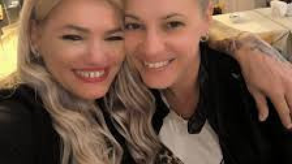 Душевен ад: Жана Бергендорф остана сама и без коса след раздялата