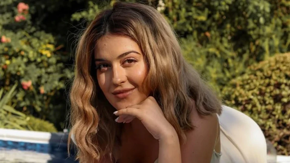 Инфлуенсърката Мари Константин Будева заложи на вярата