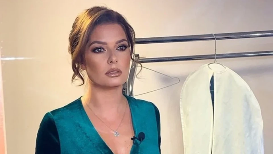 Знаменитата актриса и тв водеща Александра Сърчаджиева: Чудя се защо хората обвиняват еврото за високите цени, в Италия ползват същата валута, а в магазините им е по-евтино!